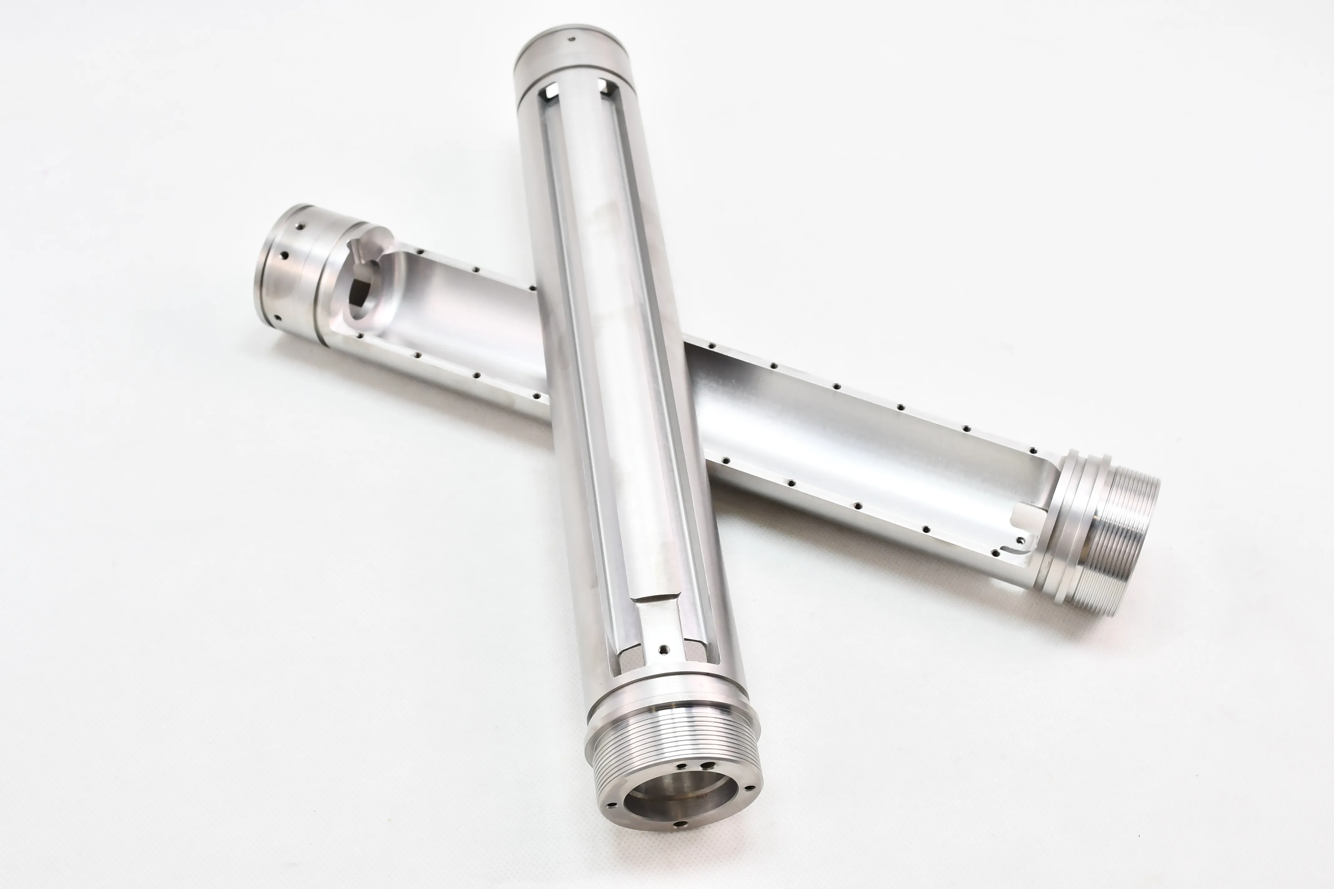 וואָס זענען די אַפּלאַקיישאַנז פון טאַנגסטאַן אַלויז אין די יאָדער אינדוסטריע?